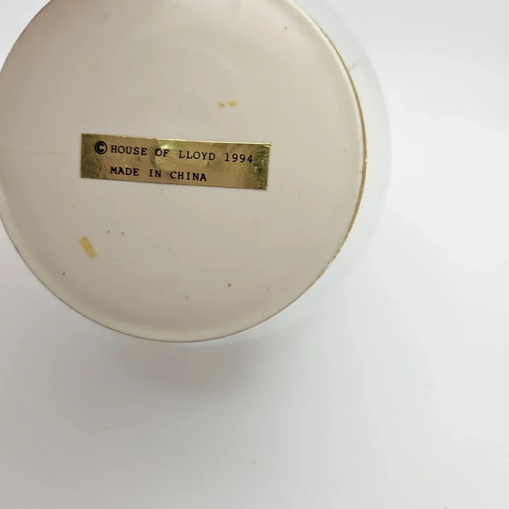 Vintage House of Lloyd 1994 Nativity Glass Globe Ornament Three Wise Men Diorama